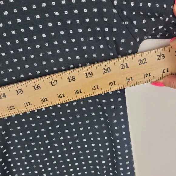 J Jill Wearever Collection Top Women Large Black Tunic Short Flowy Boat Neck - Picture 7 of 11